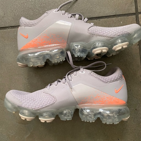 Woman vapormax brand new no box peach color with gray - Picture 3 of 3